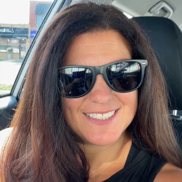 Meet your Posher, Vanessa - Picture 1 of 1